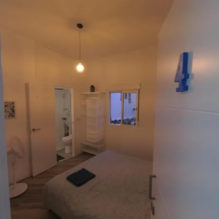 Pensión With Private Bathroom - Out Of Blue Santa Cruz de la Palma (Isla de la Palma)